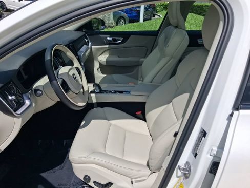 Used 2024 Volvo S60 B5 Core FWD image 14
