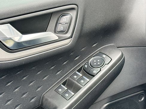 Used 2020 Ford Escape SE Sport image 8