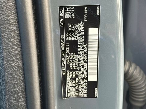 Used 2021 Volvo XC40 T5 Momentum w/ Premium Package image 41