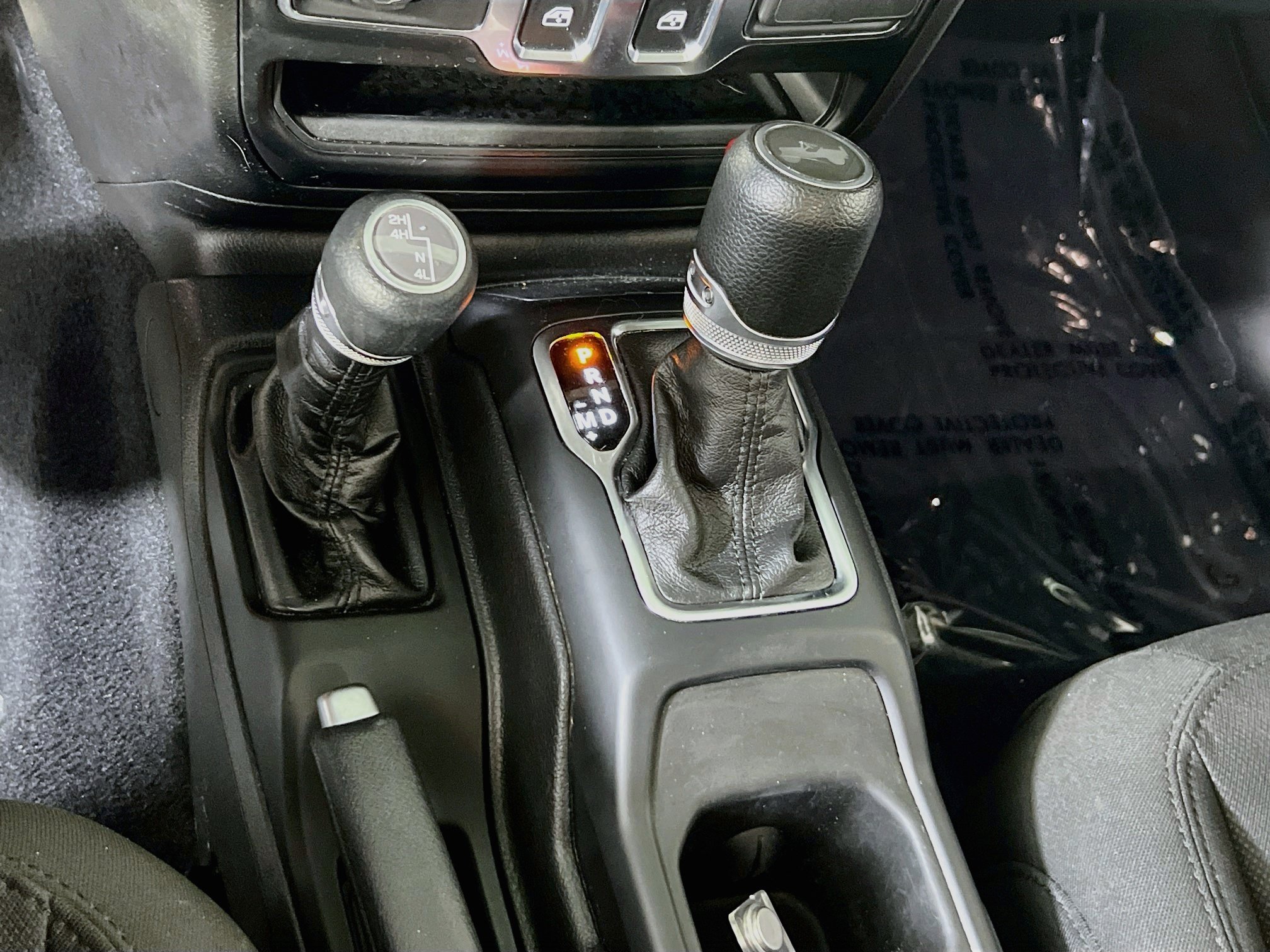 Used 2023 Jeep Wrangler Sport AWD/4WD image 16