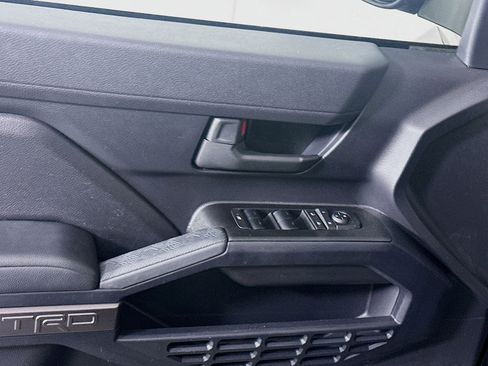 Used 2025 Toyota 4Runner TRD Off-Road image 15