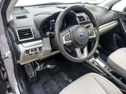 Used 2017 Subaru Forester 2.5i Premium AWD/4WD image 10