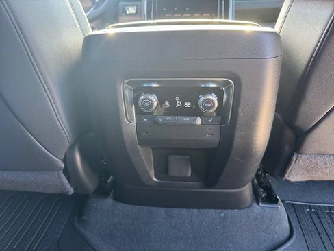 Used 2025 GMC Yukon XL Elevation AWD/4WD image 26