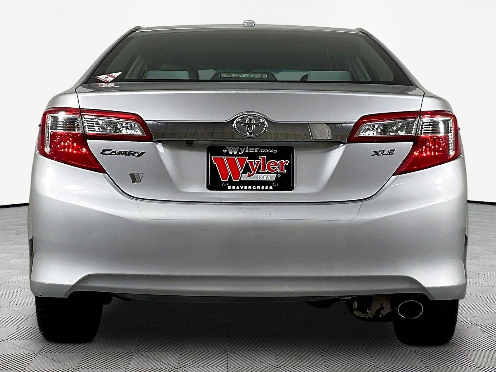 Used 2014 Toyota Camry XLE FWD image 5