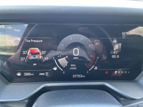 Used 2025 GMC Acadia Elevation w/ Elevation Premium Package AWD/4WD image 20