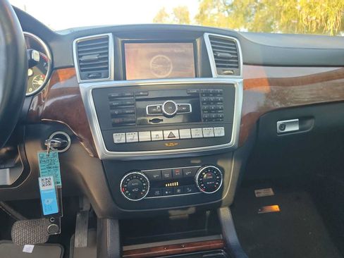 Used 2013 Mercedes-Benz GL 550 4MATIC image 21