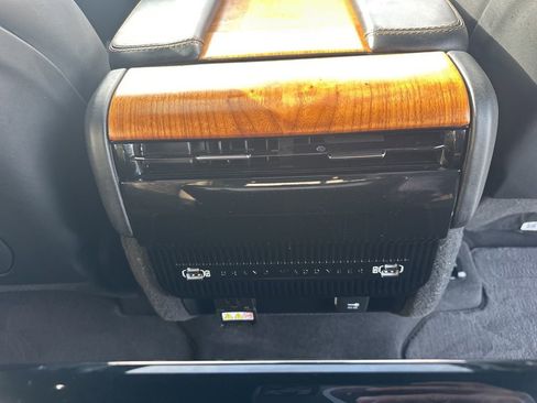 Used 2022 Jeep Grand Wagoneer Series III image 34