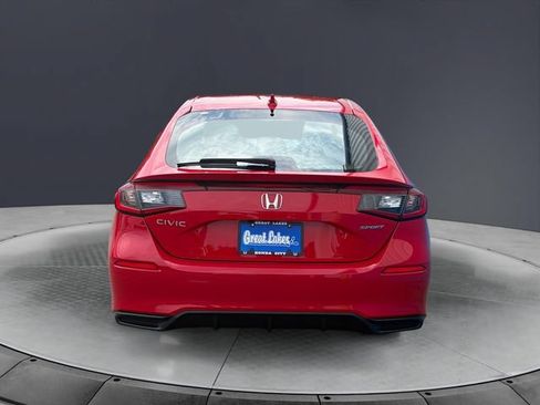 Used 2023 Honda Civic Sport image 4