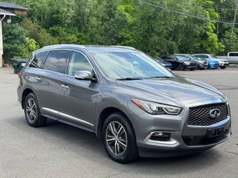 Used 2017 INFINITI QX60 Luxe w/ Premium Plus Package AWD/4WD image 3