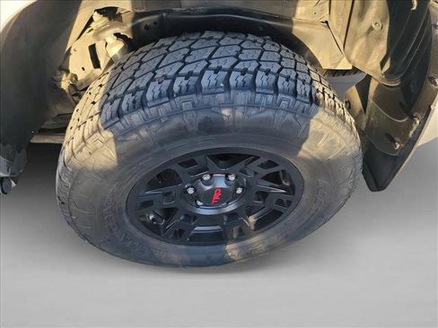 Used 2018 Toyota 4Runner SR5 image 12