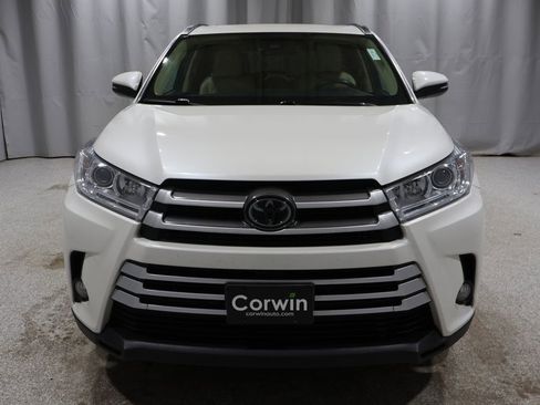 Used 2019 Toyota Highlander XLE image 7
