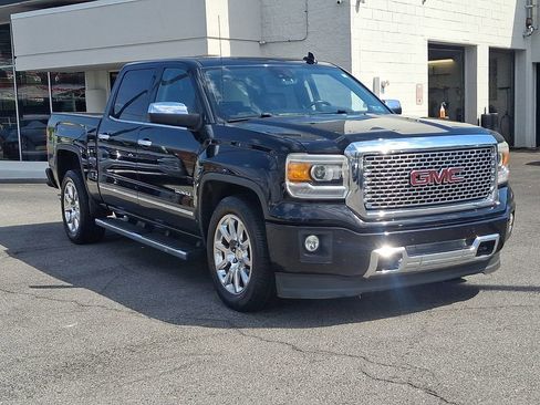 Used 2015 GMC Sierra 1500 Denali w/ Driver Alert Package AWD/4WD image 4
