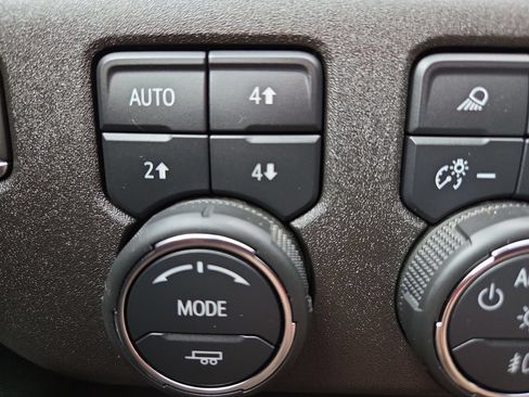 Certified 2024 Chevrolet Silverado 1500 High Country w/ Technology Package AWD/4WD image 22