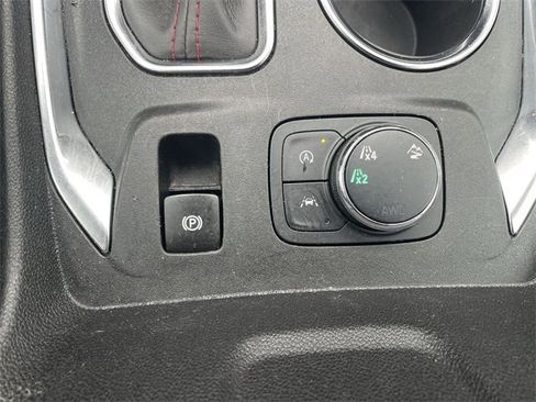 Used 2023 Chevrolet Traverse RS image 18