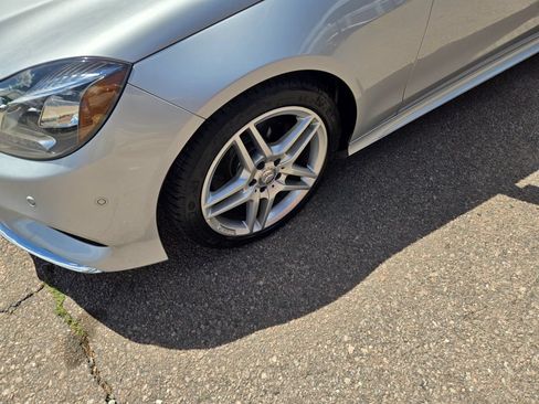 Used 2014 Mercedes-Benz E 350 4MATIC Wagon image 5
