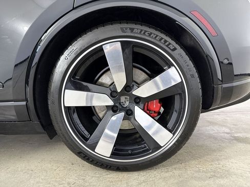 New 2026 Porsche Macan Turbo Electric AWD/4WD image 14