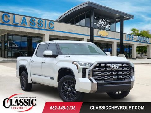 Used 2025 Toyota Tundra Platinum AWD/4WD image 1