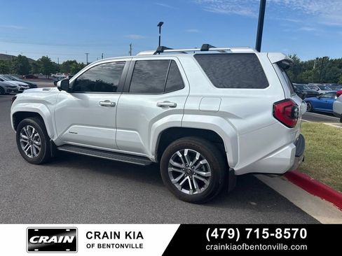 Used 2025 Toyota 4Runner Limited AWD/4WD image 3