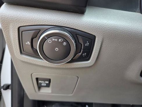Used 2015 Ford F150 XL w/ Equipment Group 101A Mid RWD image 12