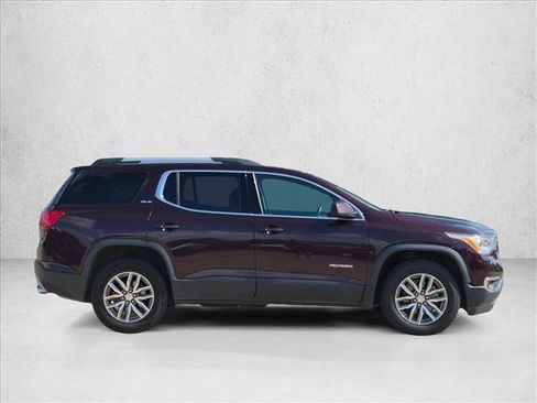 Used 2018 GMC Acadia SLE w/ Driver Alert Package I FWD image 4
