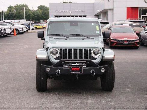 Used 2024 Jeep Wrangler Unlimited Sahara w/ Technology Group AWD/4WD image 4