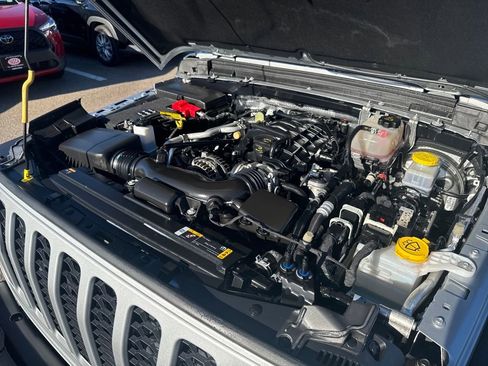 Used 2024 Jeep Wrangler Sport S image 42