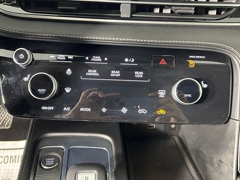 Used 2023 INFINITI QX60 Pure AWD/4WD image 24