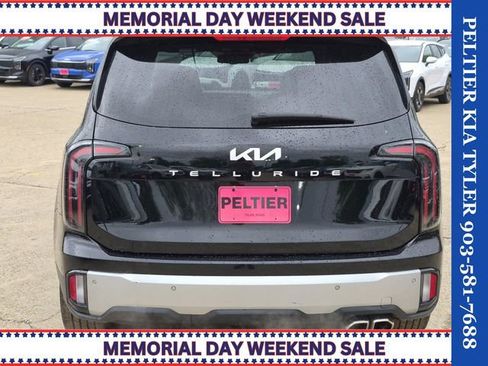 Certified 2023 Kia Telluride EX w/ EX Captain's Chair Package FWD image 7