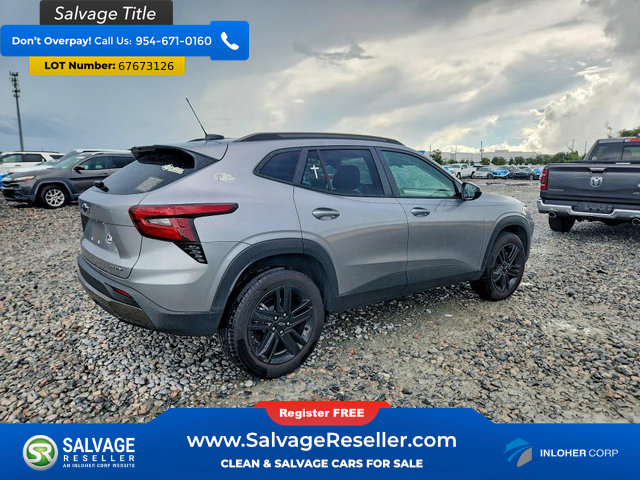 Used 2025 Chevrolet Trax ACTIV w/ Driver Confidence Package FWD image 4