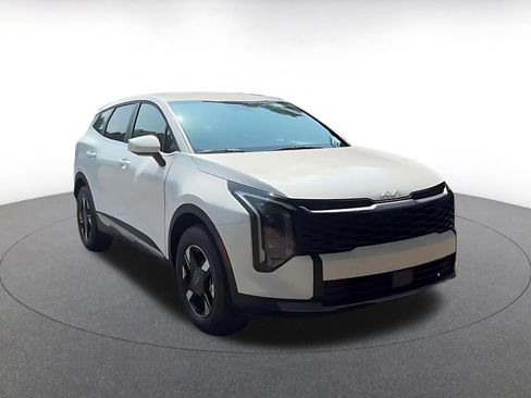 Used 2026 Kia Sportage LX AWD/4WD image 3