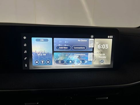 Used 2025 Nissan Kicks SV image 65