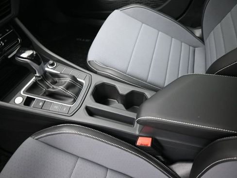 New 2026 Volkswagen Jetta SE image 9