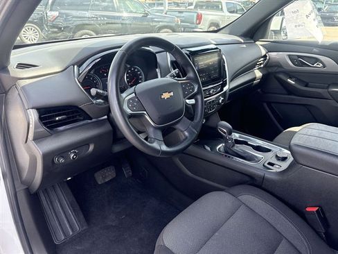 Used 2023 Chevrolet Traverse LT FWD image 10