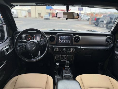 Used 2021 Jeep Wrangler Unlimited Sport image 17