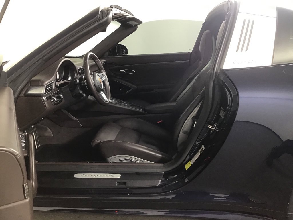 Certified 2019 Porsche 911 Targa 4S AWD/4WD image 5