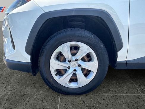 Used 2019 Toyota RAV4 LE w/ Carpet Mat Package AWD/4WD image 14
