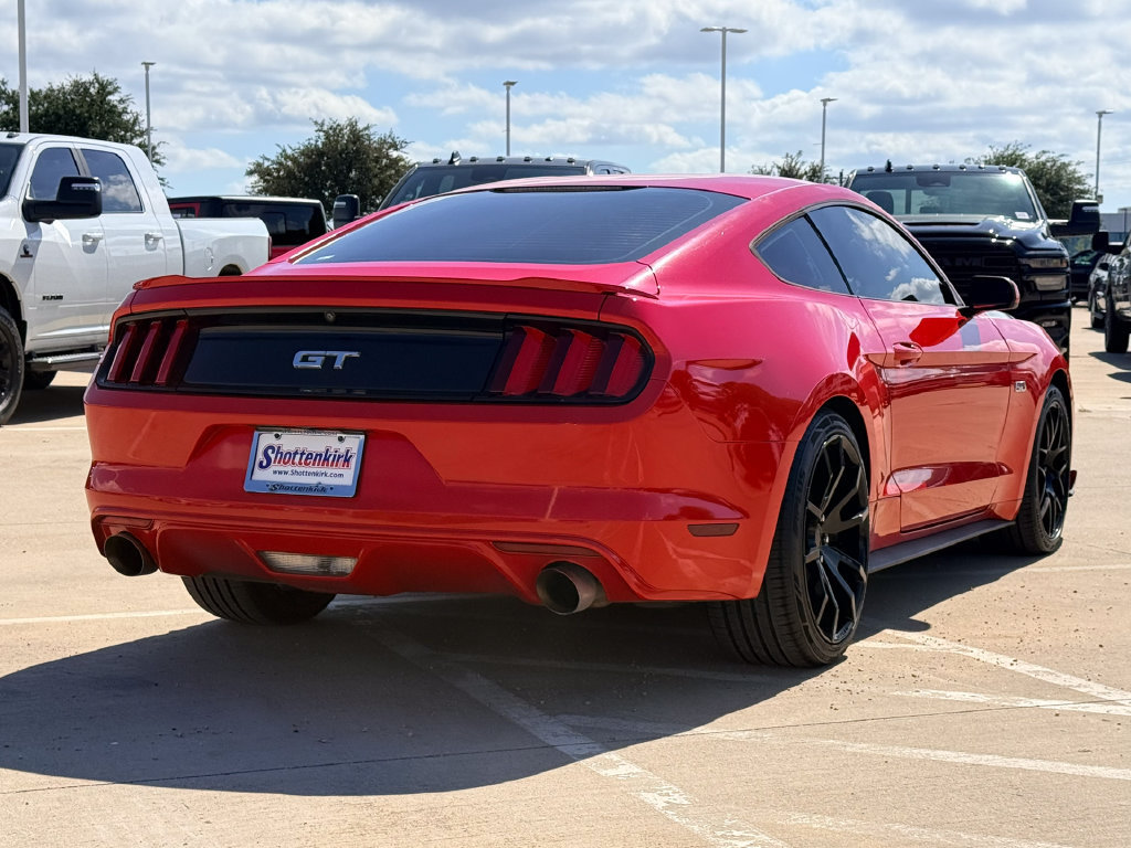 Used 2017 Ford Mustang GT RWD image 9