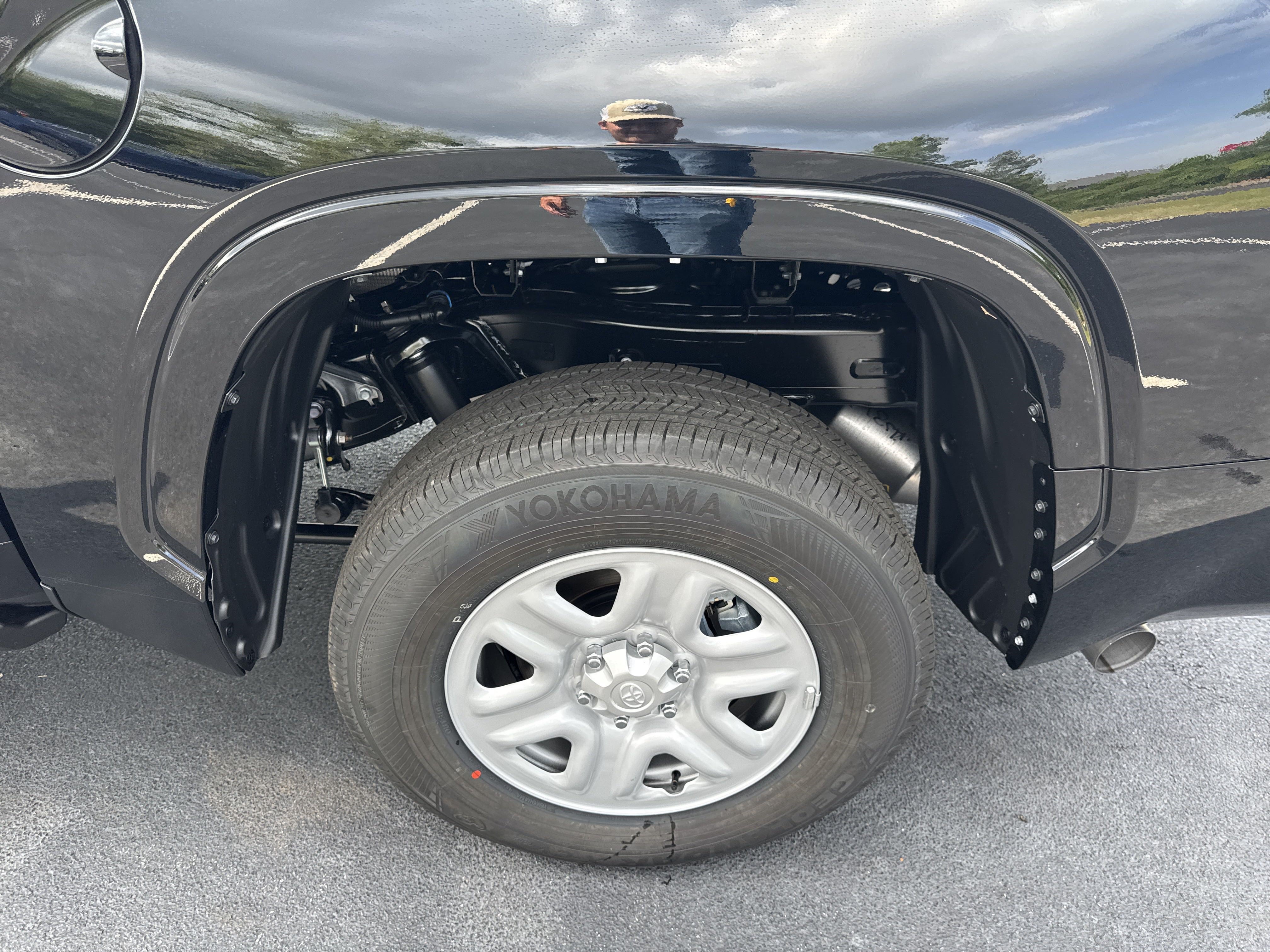 New 2025 Toyota Tundra SR w/ SR Tow Package AWD/4WD image 12