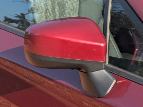 Used 2018 Subaru Crosstrek 2.0i Premium w/ Eyesight System image 12