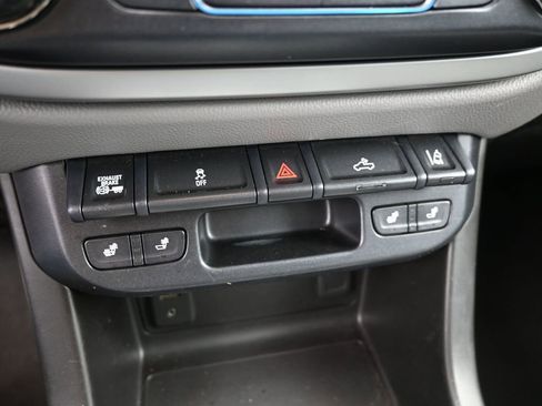 Used 2016 Chevrolet Colorado LT w/ Luxury Package, Chrome image 18