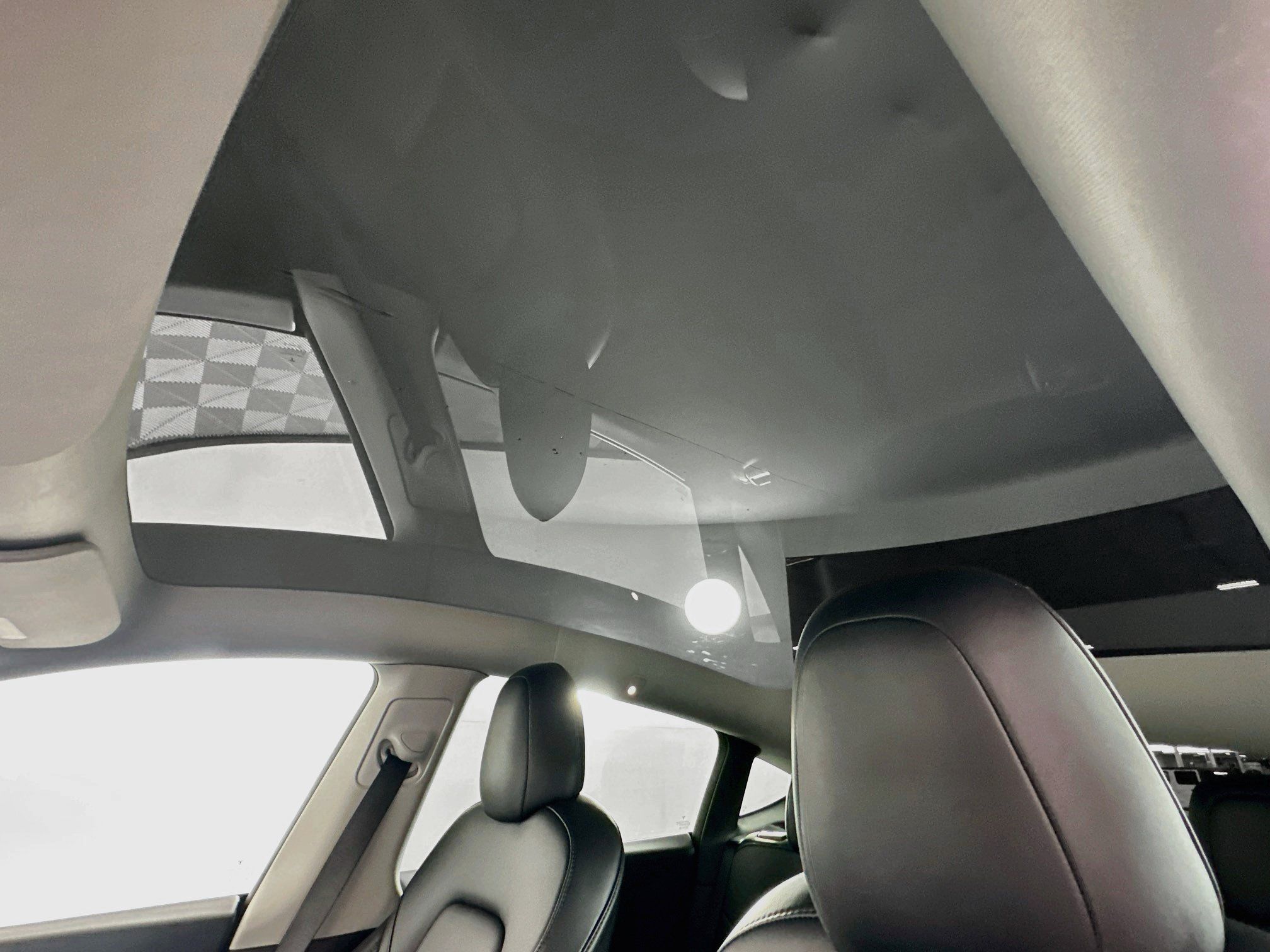 Used 2022 Tesla Model Y Long Range AWD/4WD image 26
