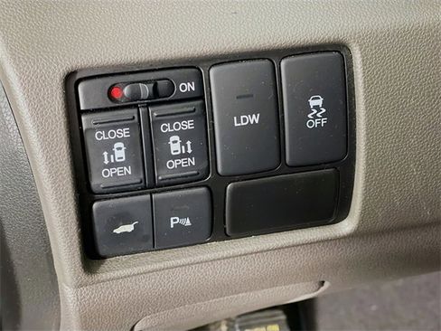 Used 2015 Honda Odyssey Touring image 11