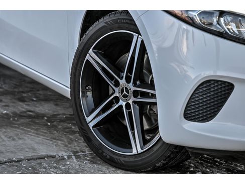 Used 2021 Mercedes-Benz A 220 4MATIC image 3