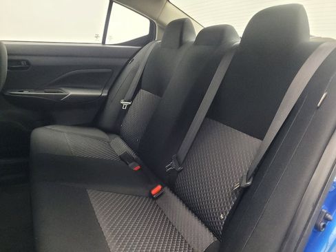 Used 2023 Nissan Versa S w/ Trunk Package image 18