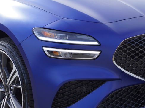 Used 2025 Genesis G70 2.5T w/ Sport Prestige Package image 3