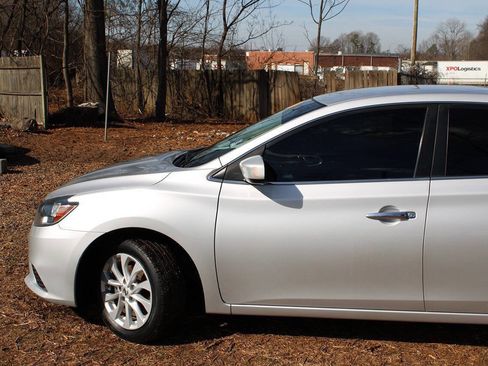 Used 2018 Nissan Sentra SV image 11
