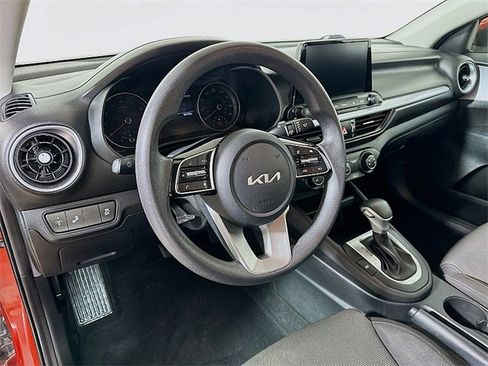 Used 2023 Kia Forte LXS w/ LXS Technology Package image 9