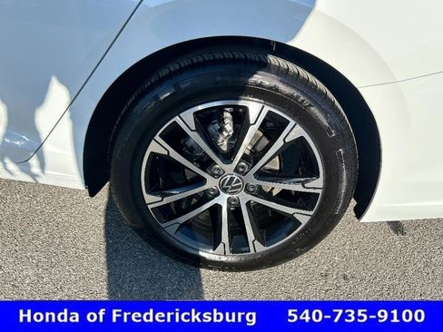 Used 2024 Volkswagen Jetta Sport image 35