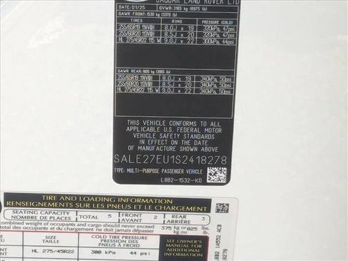 Used 2025 Land Rover Defender 110 X-Dynamic SE image 19