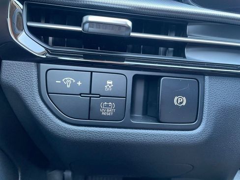 New 2026 Kia Sportage LX image 13